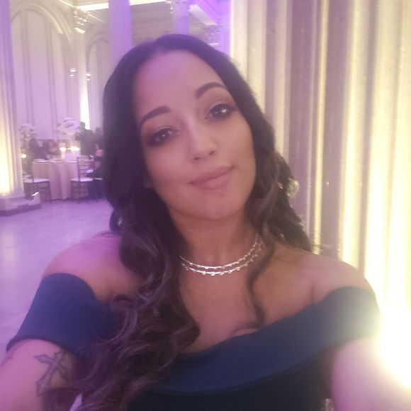 Meet your Posher, Angela - Picture 1 of 1